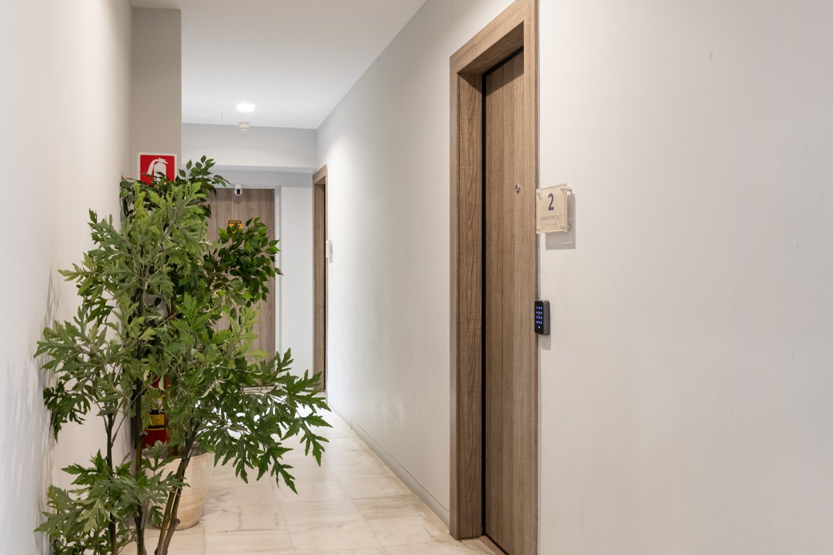 Corridor, Enattica Syntagma Living