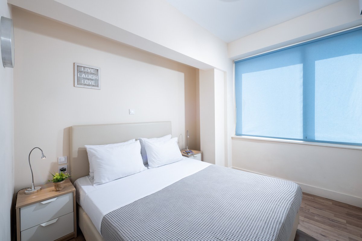 Enattica Syntagma Living, bedroom with double bed